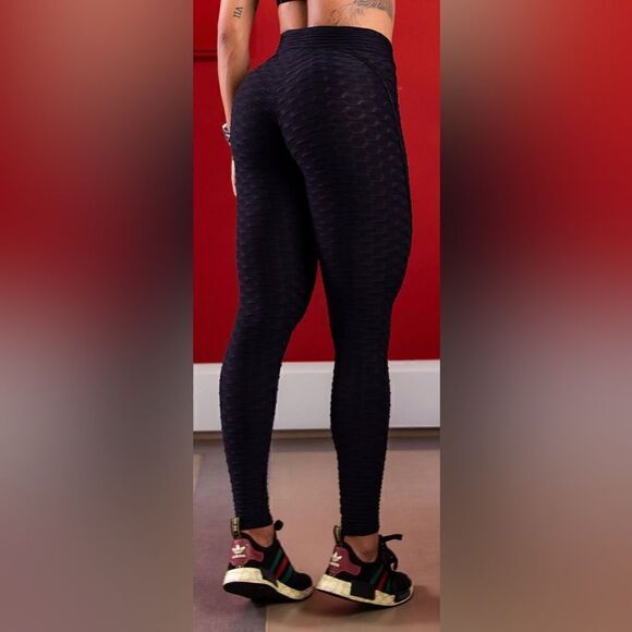 Anti Cellulite Scrunch Black Booty Legging (S) - Picture 6 of 13